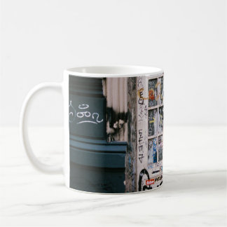 WOODEN DOOR WITH HANDWRITINGS COFFEE MUG