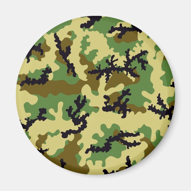 Woodland camouflage magnet (Front)
