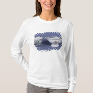 Worcester shaped oval sauce boat and octagonal T-Shirt