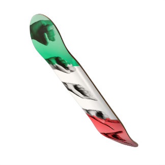 Word Italy over the italian flag Skateboard