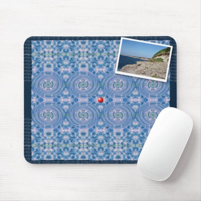 working on the edge... mouse mat (With Mouse)