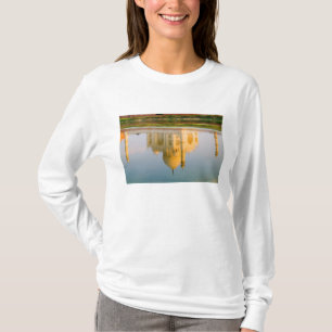 World famous Taj Mahal temple reflection at T-Shirt