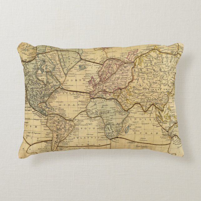 World map on Mercators Projection Decorative Cushion (Front)