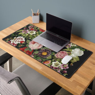 World of Roses Desk Mat
