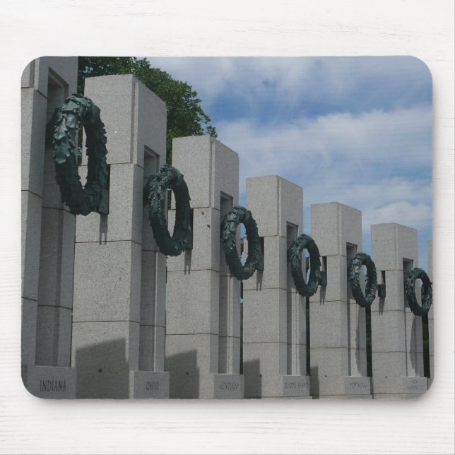 World War II Memorial Wreaths I Mouse Mat (Front)