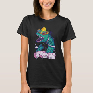 Worm Farmer Sombrero Mexican Worm Mexico Compostin T-Shirt