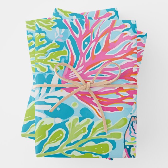 Wrapping paper in stylish graphic (In situ)