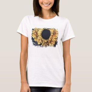 Wreath, Greek, late 4th century BC (gold) T-Shirt