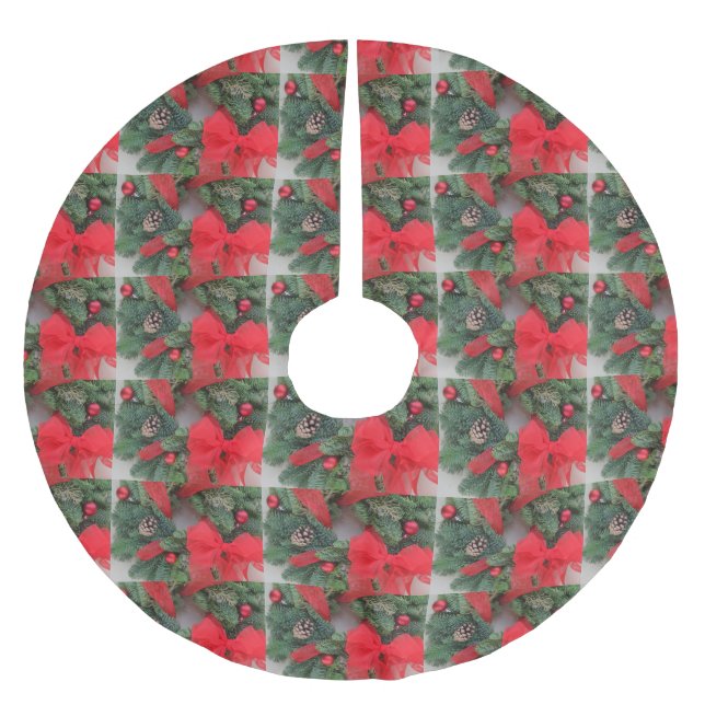 Wreath with red bow brushed polyester tree skirt (Front)