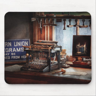 Writer - Typewriter - The aspiring writer Mouse Mat