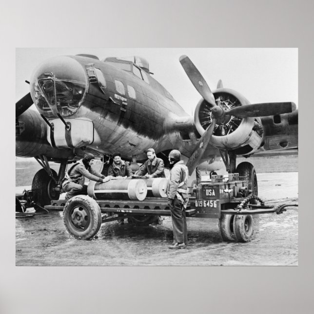 WW2 Aeroplane and Crew: 1940s Poster (Front)