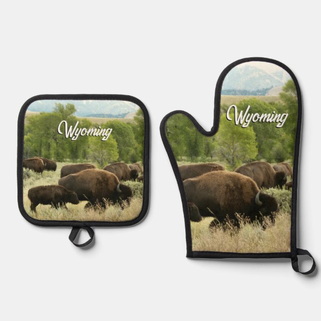 Wyoming Bison Nature Animal Photography Oven Mitt & Pot Holder Set (Front)