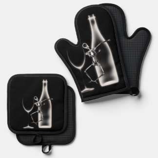 X-Ray Celebration Skeleton & Wine Oven Mitt & Pot Holder Set