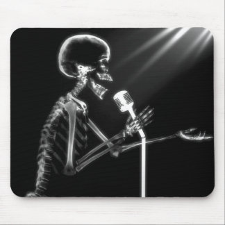 X-RAY SKELETON SINGING ON RETRO MIC - B&W MOUSE MAT