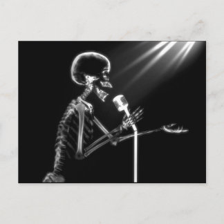 X-RAY SKELETON SINGING ON RETRO MIC - B&W POSTCARD