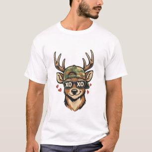 XO Deer in Camouflage Hat – Funny Valentine Design T-Shirt