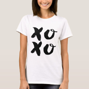 XOXO Hugs & Kisses Brush Typography Crop Tank Top