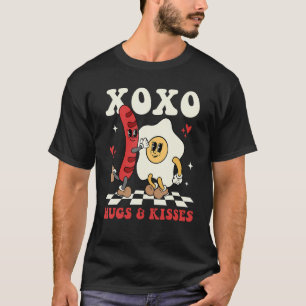 XOXO Hugs & Kisses Hot Dog Omelette Groovy Valenti T-Shirt