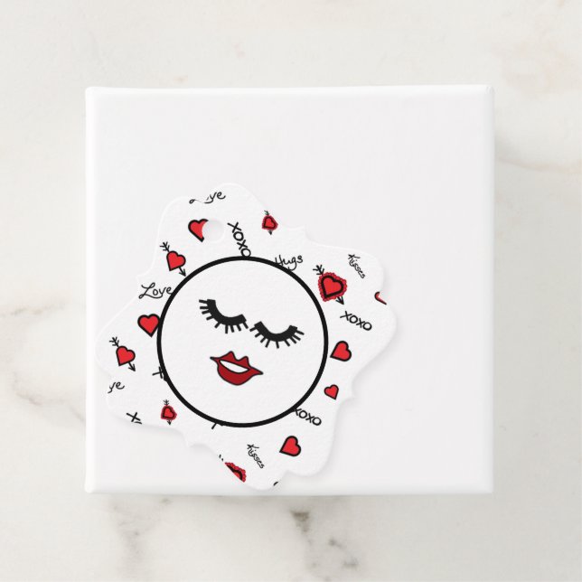XOXO Love & Kisses Design Favour Tags (In Situ)