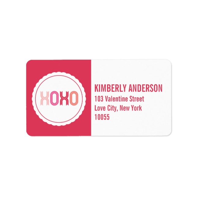XOXO Scalloped Love Kisses Circle Address Labels (Front)