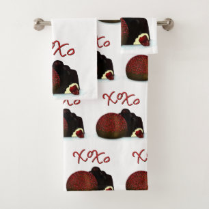 XOXO Valentine Bonbon and Dark Chocolate Bath Towel Set