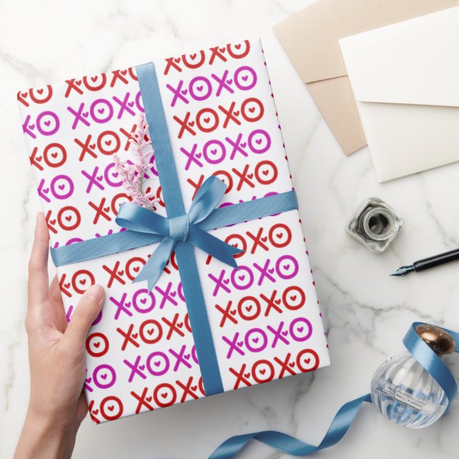 XOXO WRAPPING PAPER (Gifting)