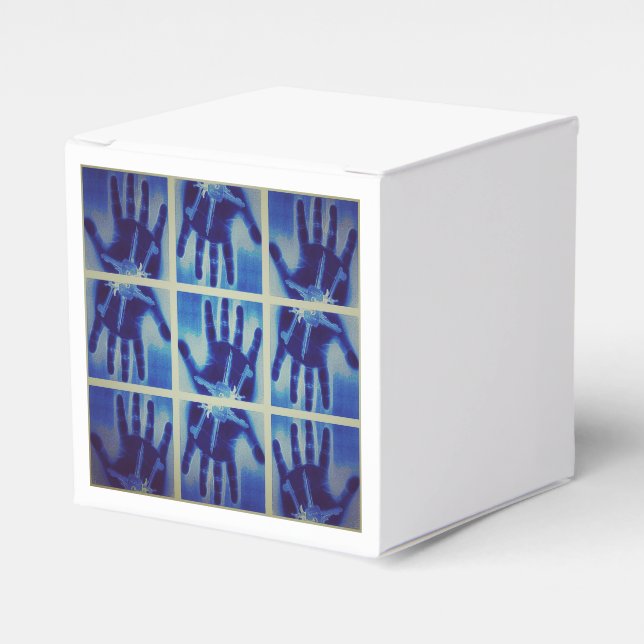 yaie many blue hands  favour box (Front Side)