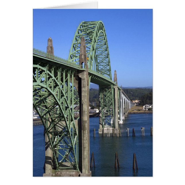 Yaquina Bay Bridge spanning the Yaquina Bay (Front)