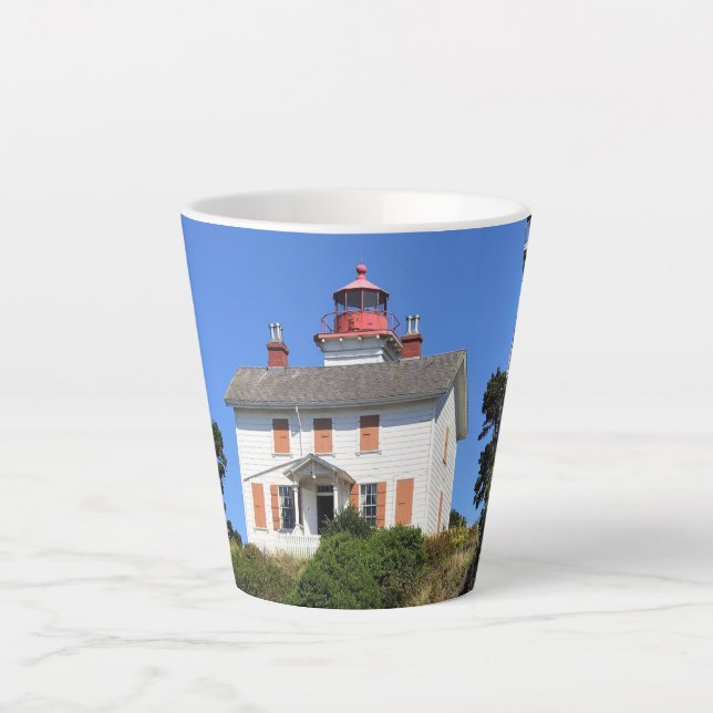 Yaquina Bay Lighthouse, Newport, Oregon Latte Mug (Front)
