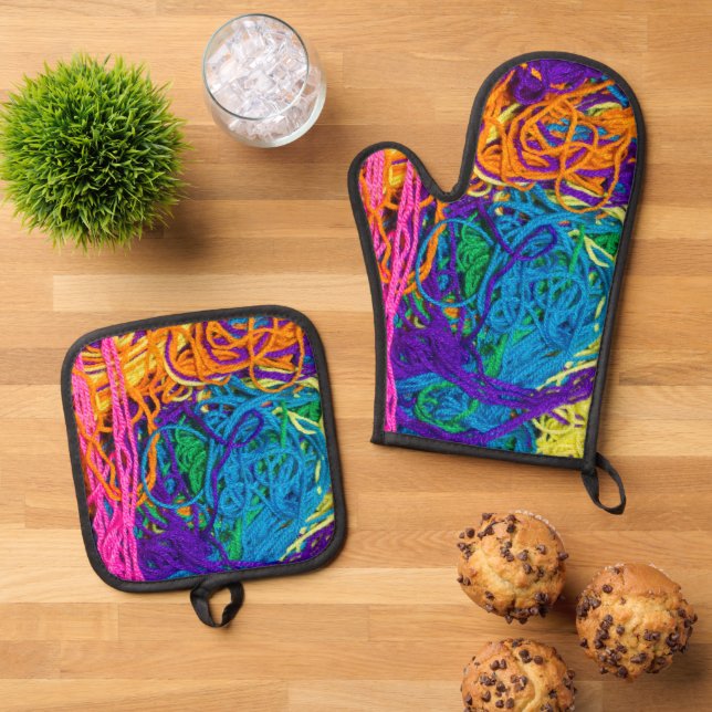 Yarn Tangles Realistic Texture Crochet Knitting Oven Mitt & Pot Holder Set (Top Down)