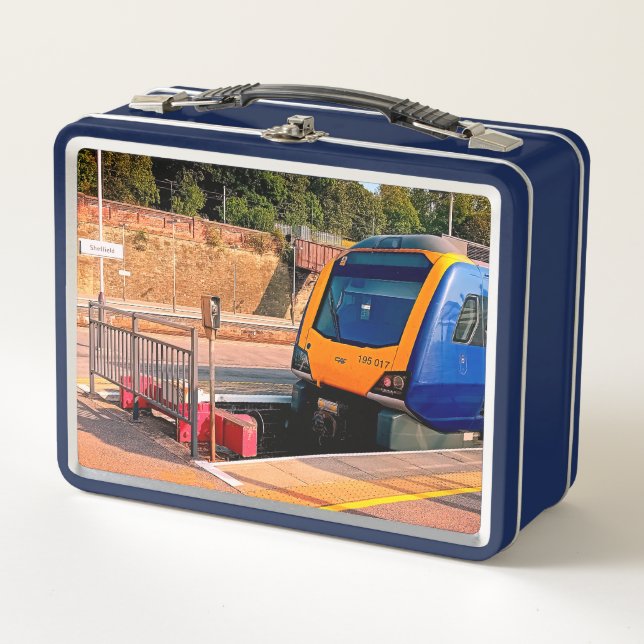 Yellow and blue train metal lunch box (Front)