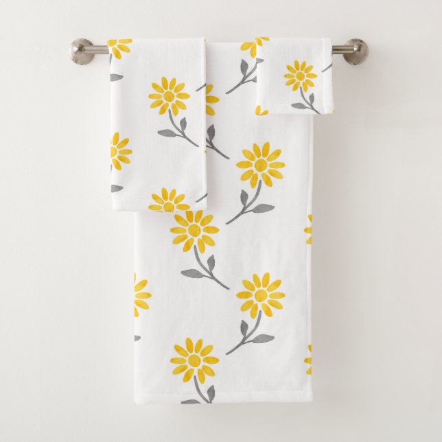 Yellow and Grey Watercolor Daisy Pattern Bath Towel Set (Insitu)