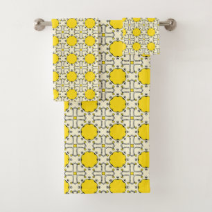 Yellow and white geometric patterned bath towel set