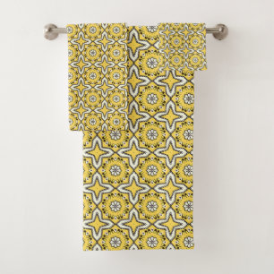 Yellow background star geometric pattern bath towel set