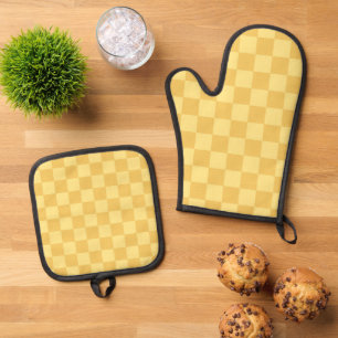 Yellow Checkerboard Pattern Oven Mitt & Pot Holder Set
