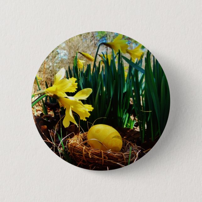 Yellow Daffodils and a Yellow Easter egg 6 Cm Round Badge (Front)