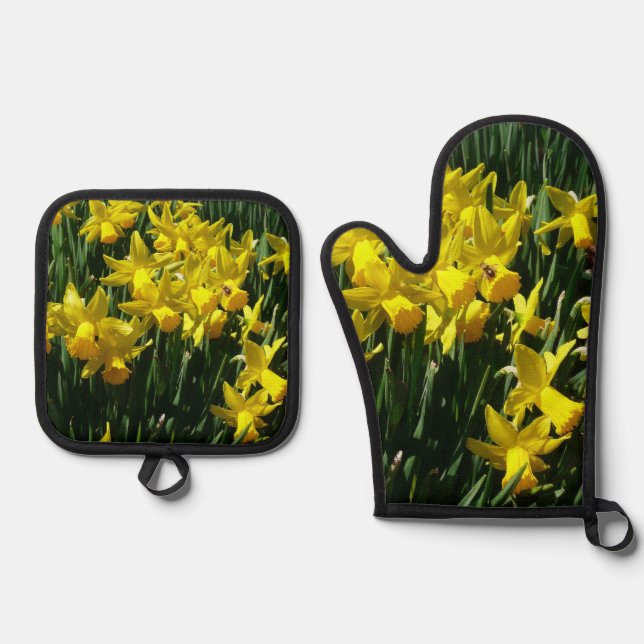 Yellow Daffodils I Oven Mitt & Pot Holder Set (Front)