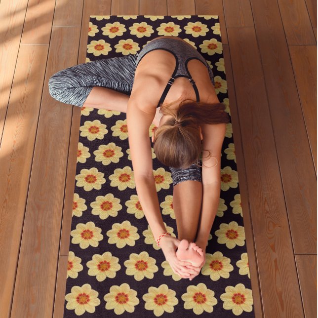Yellow Dahlia Floral Pattern Yoga Mat (In Situ (Person on Mat))