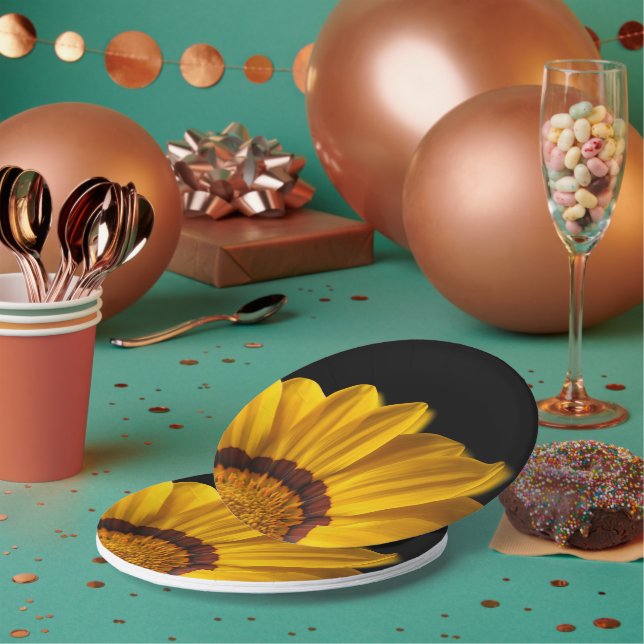 Yellow flower on  black background paper plate (Multi)