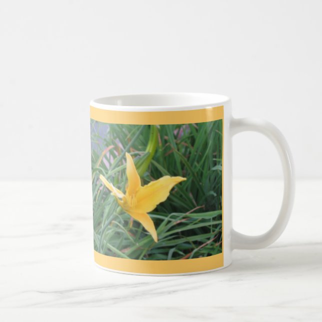 yellow lilly mug (Right)