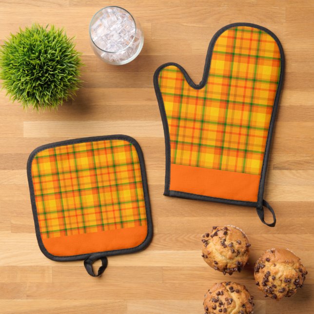 Yellow Orange Plaid Pattern Orange Borders Oven Mitt & Pot Holder Set (Top Down)