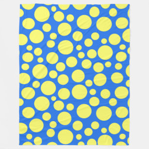 Yellow peas on a sky blue background fleece blanket