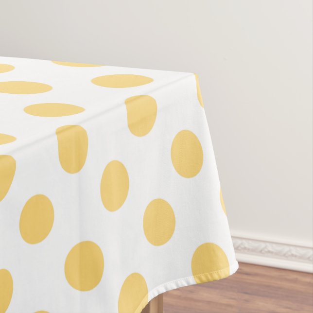 Yellow polkadots tablecloth (In Situ)
