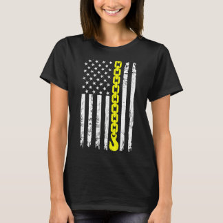 Yellow Tow Hook Chain Flag America USA Tow Truck D T-Shirt