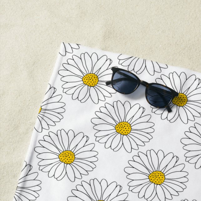 Yellow White Daisy Pattern Beach Towel (In Situ)