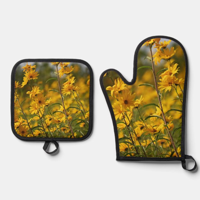Yellow Wildflowers Oven Mitt and Pot Holders Oven Mitt & Pot Holder Set (Front)