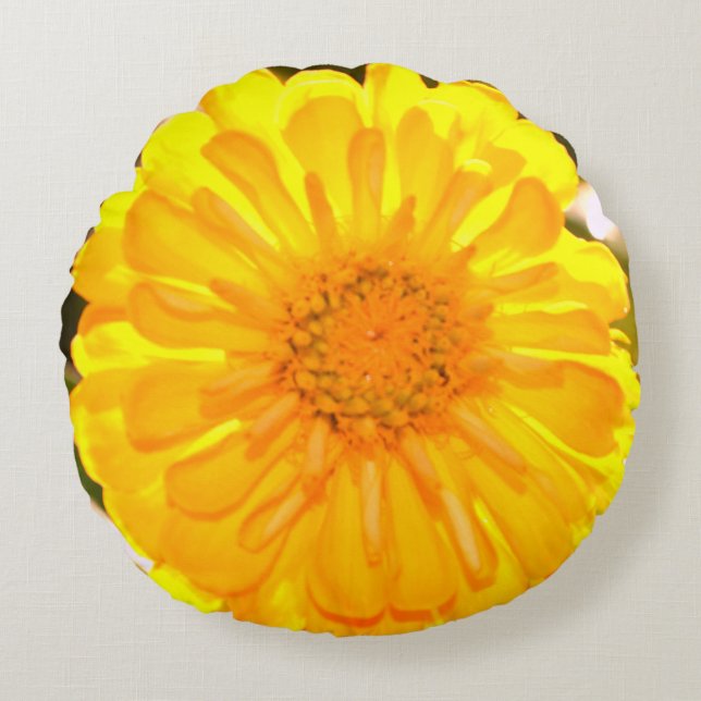 Yellow Zinnia Round Cushion (Front)