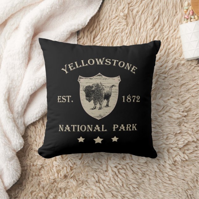 Yellowstone national park cushion (Blanket)