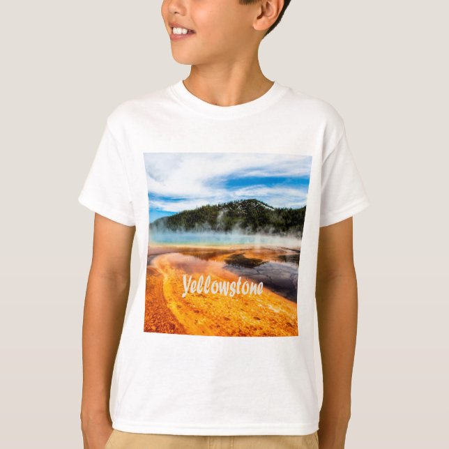 Yellowstone National Park Mountains Nature Animals T-Shirt (Front)