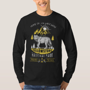 Yellowstone National Park  Us Wolf Vintage Men Wom T-Shirt